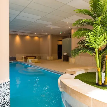 Centre-ville Avec Piscine Et Wifi, Animaux Acceptes - Fr-1-296-399 Apartment