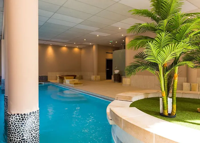 Centre-ville Avec Piscine Et Wifi, Animaux Acceptes - Fr-1-296-399 Apartment