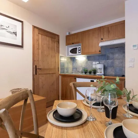 Apartamento Au Centre-ville De Saint-lary Avec Piscine, Sauna Et Parking Securise - Fr-1-296-399 *